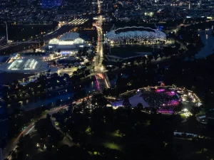 From Traveller to Local Melbourne At Night